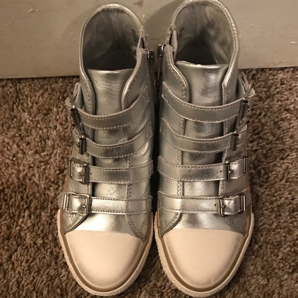 Ash shoes for youths